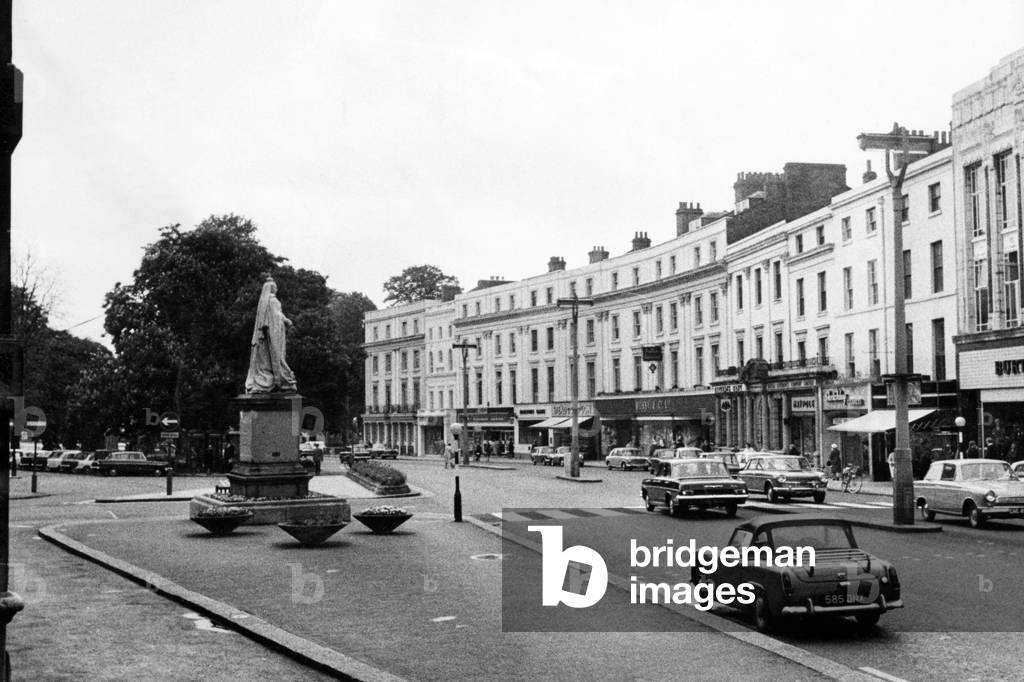 Bobby & Co department Store, The Parade, Leamington Spa, Warwickshire. 2nd June 1967.