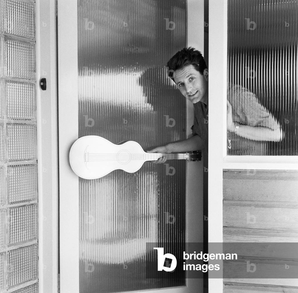 Lonnie Donegan at home, 13th May 1959 (b/w photo)