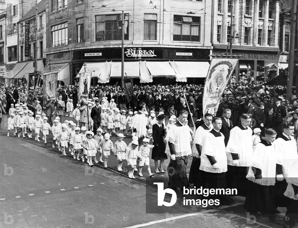Roman Catholic procession through the streets of Cardiff making their way to the Castle
June 1939