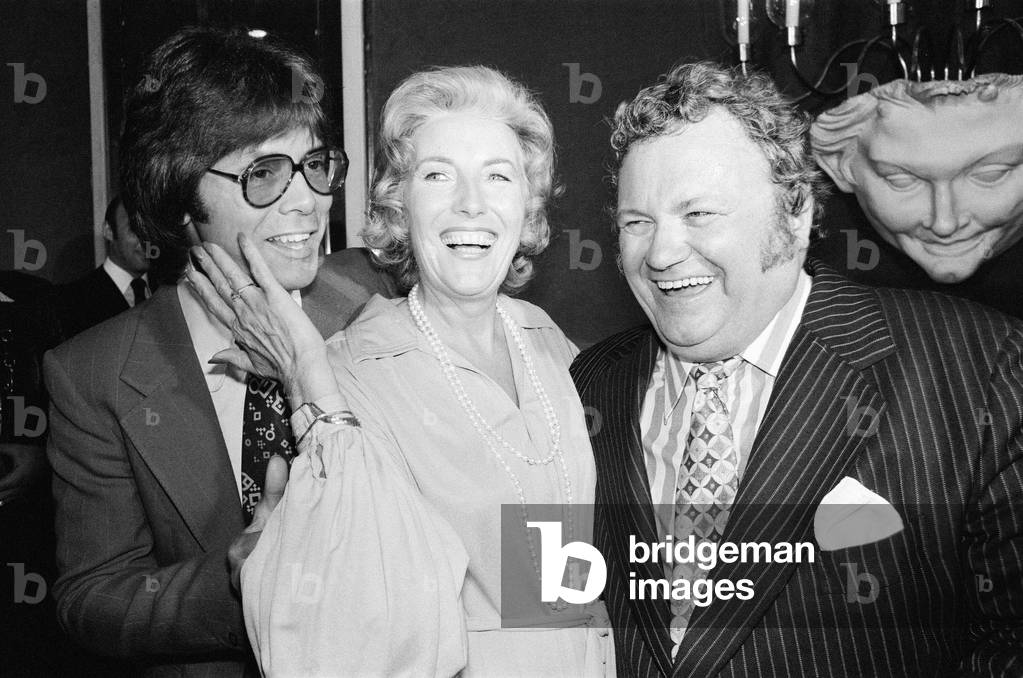The Variety Club Lunch tribute to Dame Vera Lynn, held at the Savoy. Dame Vera Lynn is pictured with Cliff Richard and Harry Secombe. 22nd July 1975 (b/w photo)