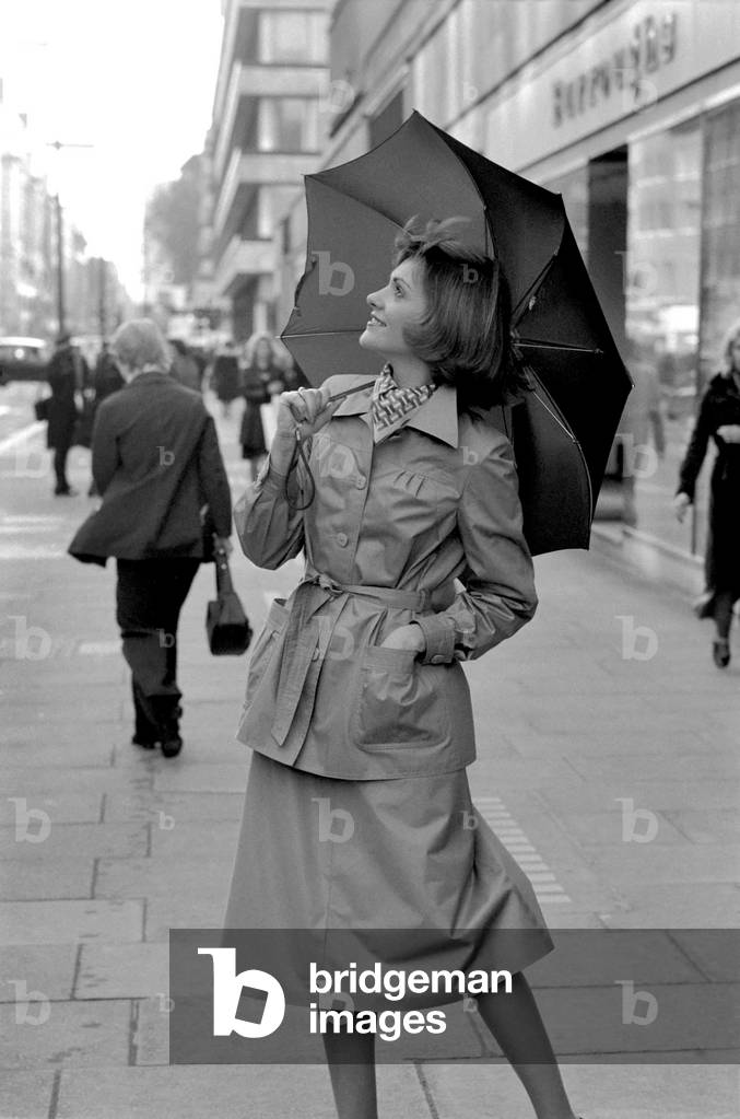 Mark and Spencer fashion, January 1975