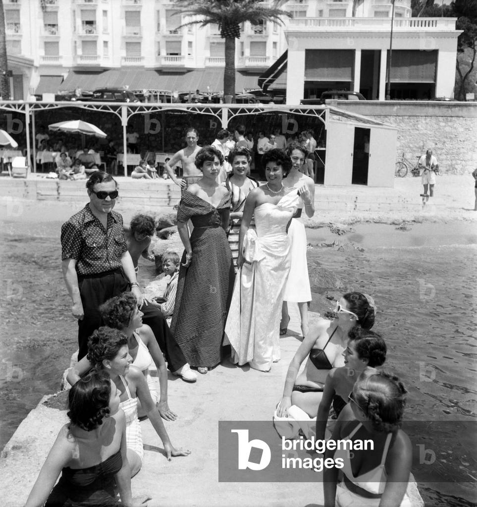 Norman Hartnell Fashion Show On Riviera. July 1952 C3453