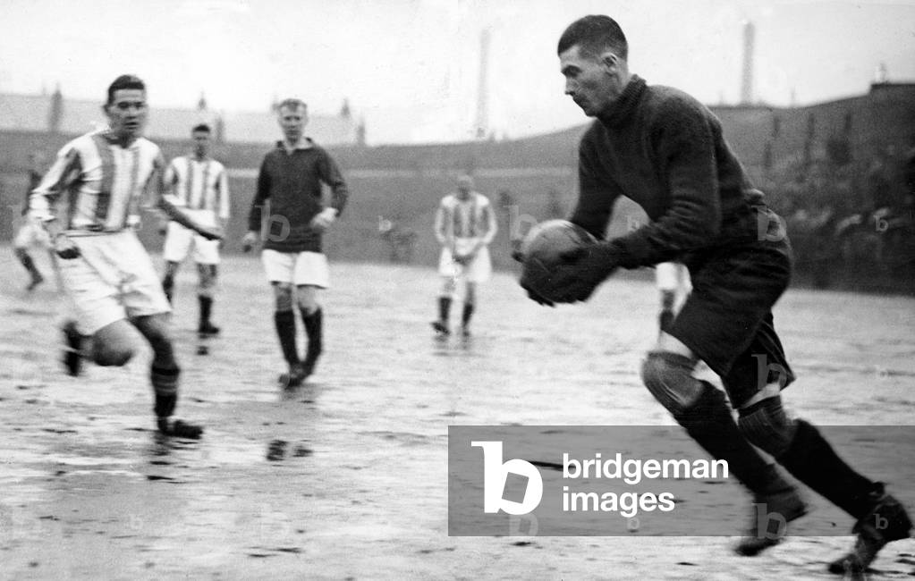 Liverpool goalkeeper Elisha Scott, c.1927 (b/w photo)