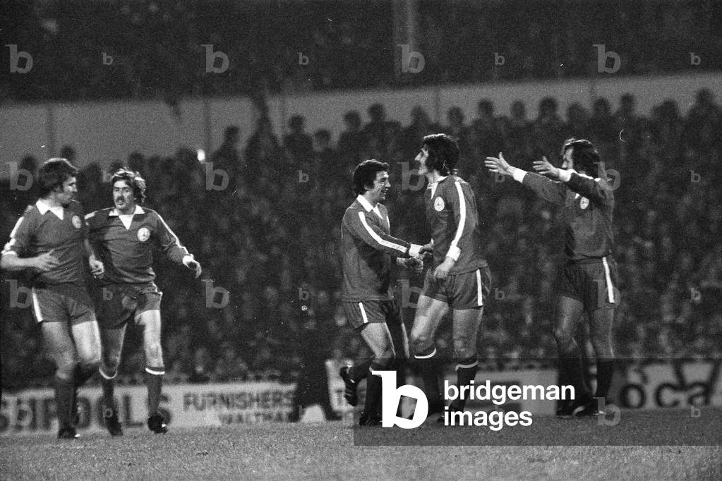Tottenham Hotspur v Doncaster Rovers league cup quarter final match at White Hart Lane December 1975. Final score:Tottenham Hotspur 7-2 Doncaster Rovers (photo)