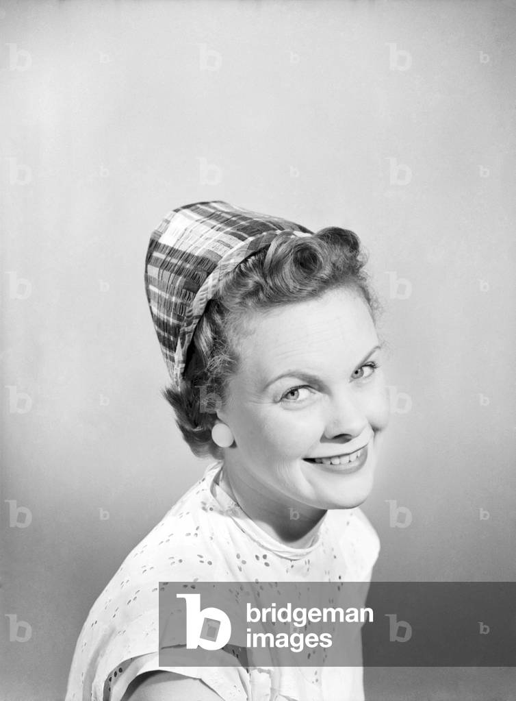 Women's clothing, fashion, hats. 1955 (b/w photo)