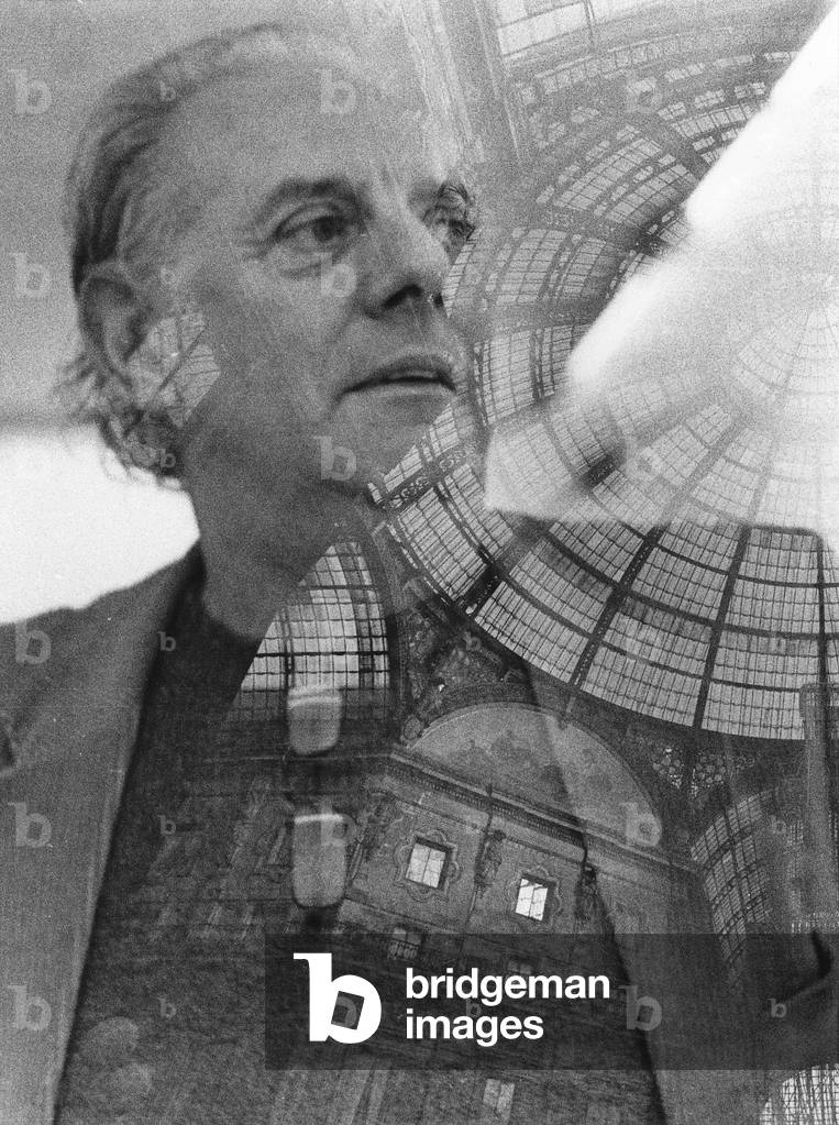 Dario Fo, Galleria Vittorio Emanuele II, Milan, Italy,1982 (b/w photo)