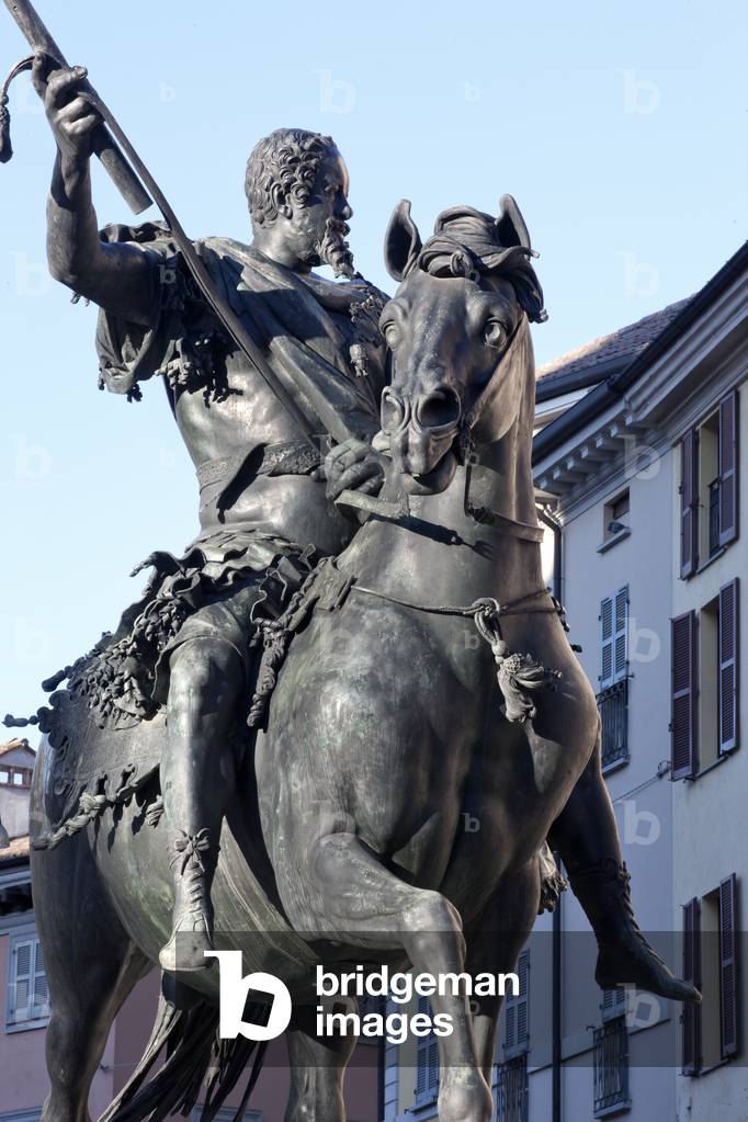 Equestrian Statue of Ranuccio I Farnese, Piazza Cavalli, Piacenza, Italy (photo)