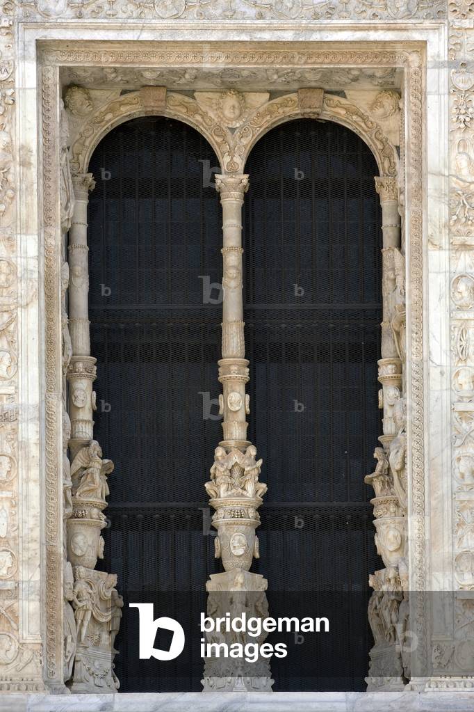 Window, detail of the exterior of Certosa di Pavia, Province of Pavia, Lombardy, Italy (photo)