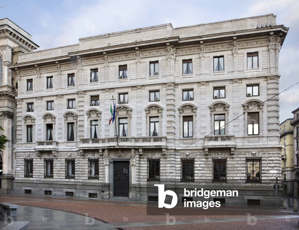 Facade of Palazzo della Ragioneria by Luca Beltrami, Milan, Italy (photo)