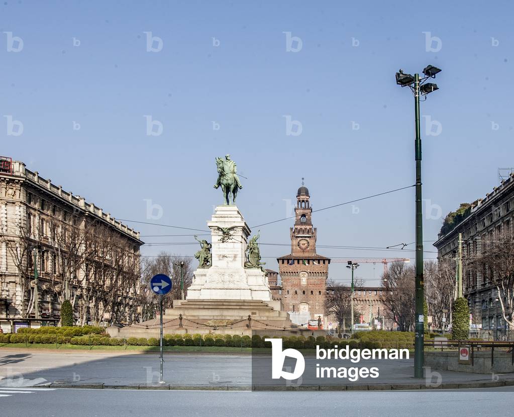 Piazza Cairoli, with the Equestrian Statue of Giuseppe Garibaldi, Milan, Italy (photo)