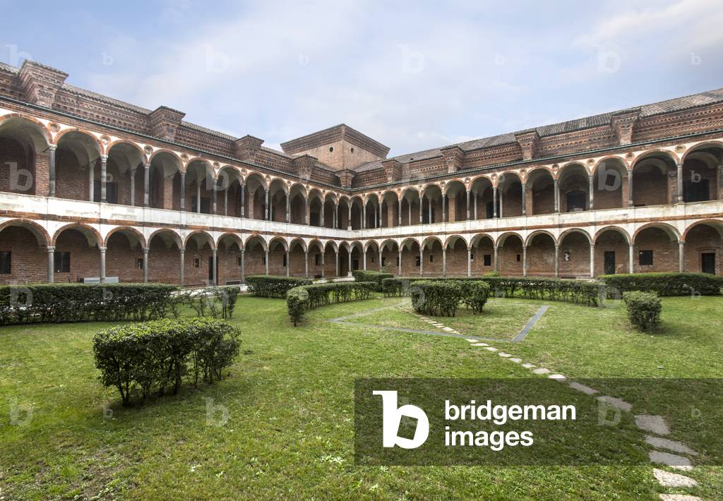 Cloister of the Bath, Courtyard of Pharmacy, Ospedale Maggiore, Universita degli Studi, Milan, Lombardy, Italy (photo)