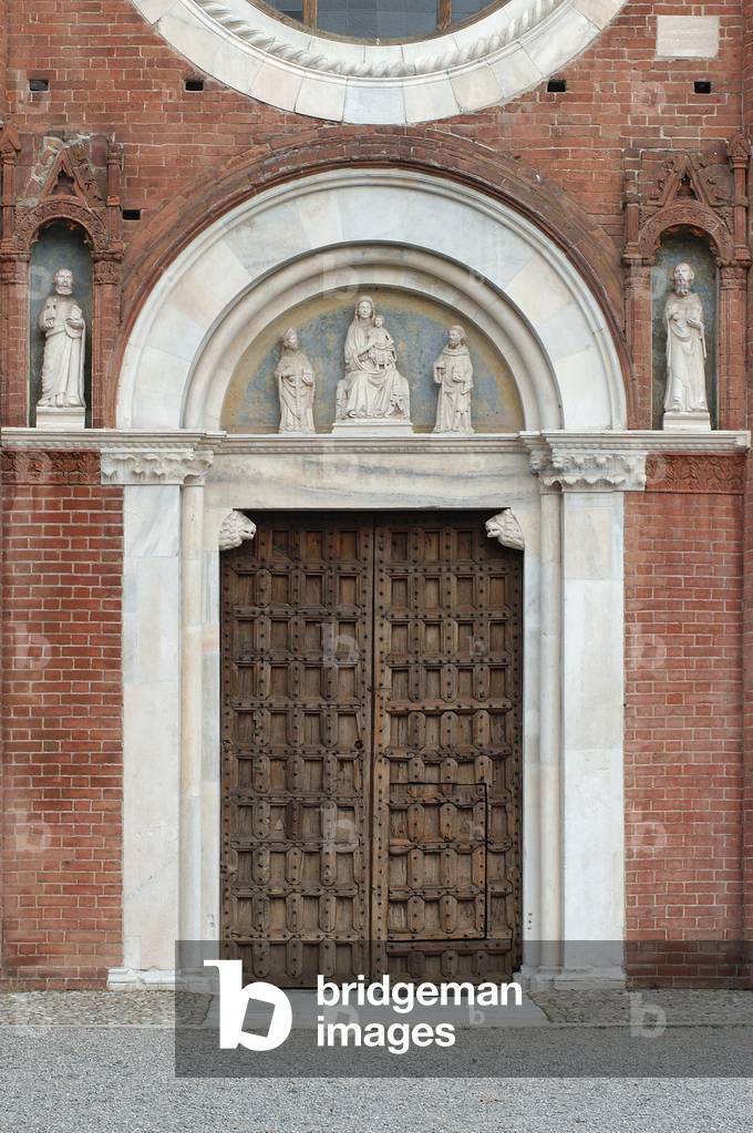View of entrance portal, Abbey of Viboldone, San Giuliano Milanese, Milan, Lombardy, Italy (photo)