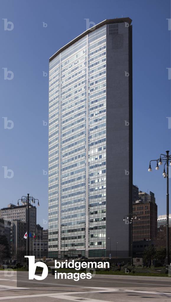Pirelli Tower (Pirellone skyscraper) in Milan (Italy) Architect Gui Ponti, construction 1963 Photography