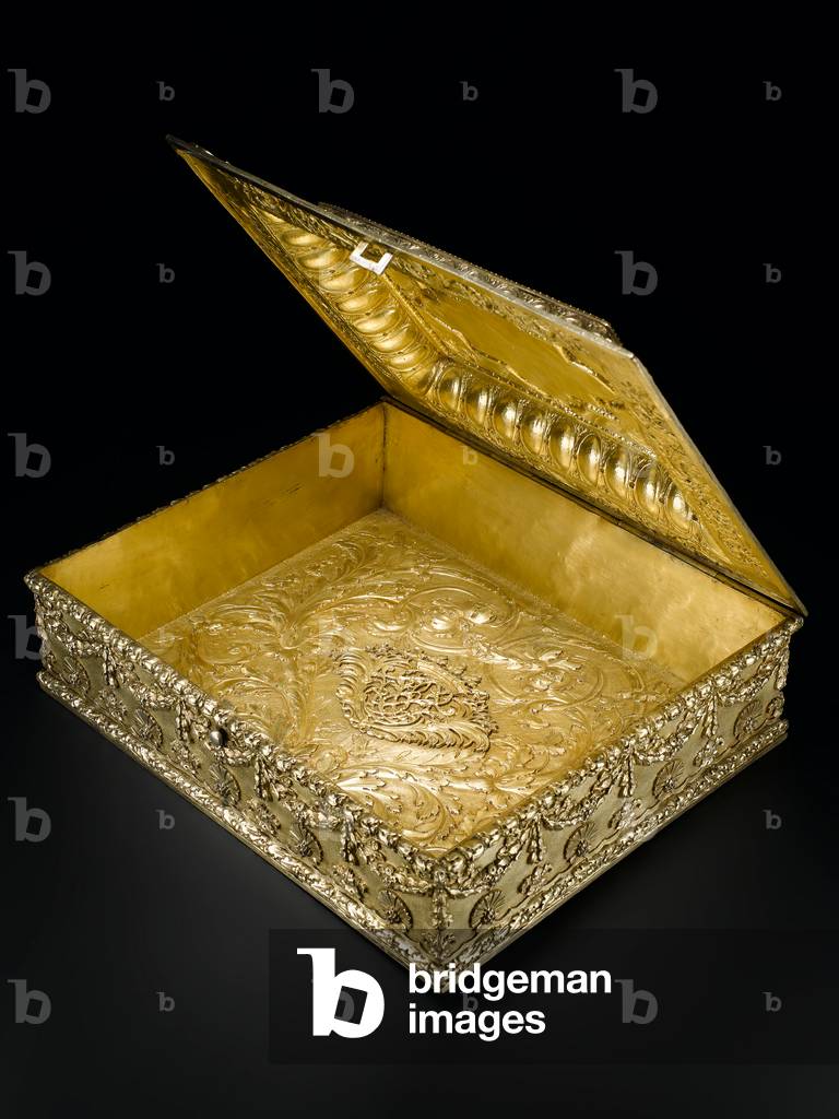 Silver-gilt rectangular casket with hinged lid, stepped in centre, from the Lennoxlove toilet service, owned by Frances Teresa Stewart, Duchess of Richmond and Lennox: French, Paris, 1666- 1667 (A.1954.8.C)