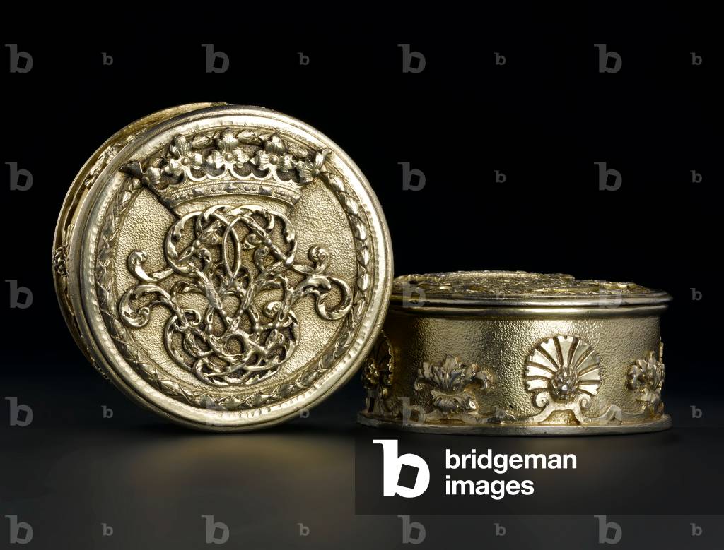 Silver-gilt small circular box with cover from the Lennoxlove toilet service, owned by Frances Teresa Stewart, Duchess of Richmond and Lennox: French, Paris, assayed between September 1672 and October 1674 (A.1954.8 K-L)