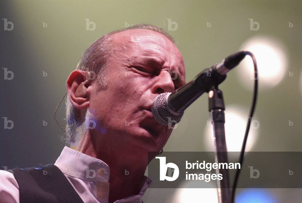 Status Quo performing at