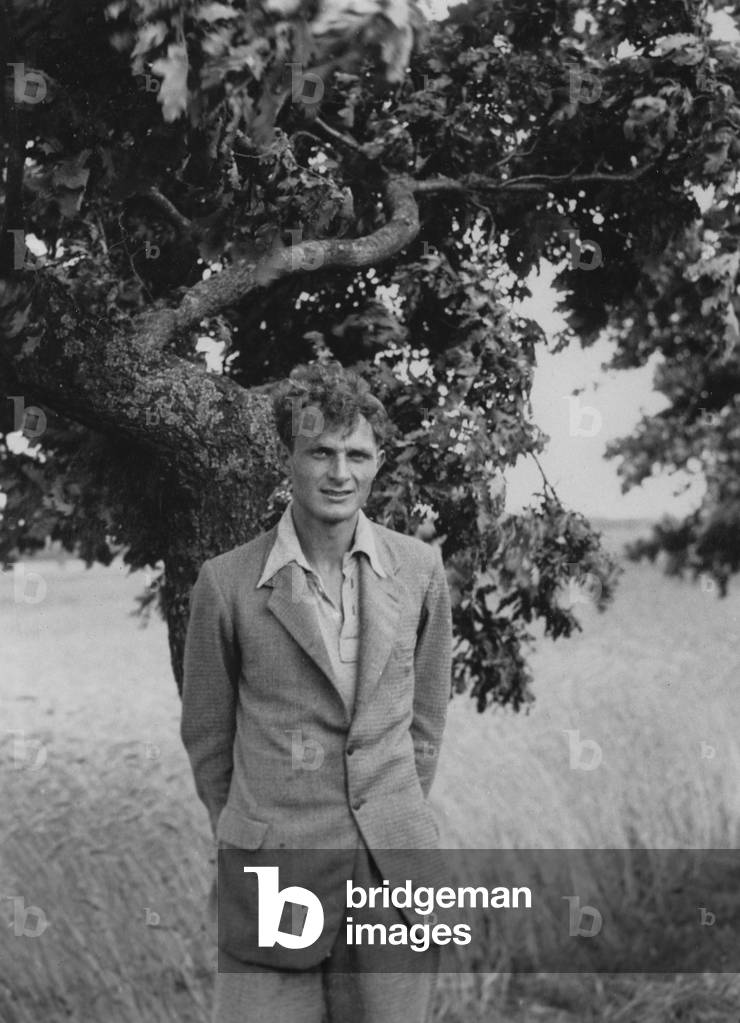Stephen Spender (b/w photo)