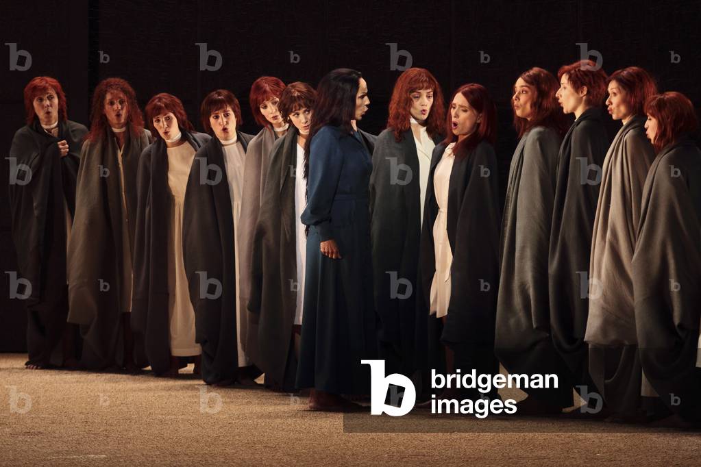 La Vestale at Le Theatre des Champs Elysées, Paris, 2013 (photo)