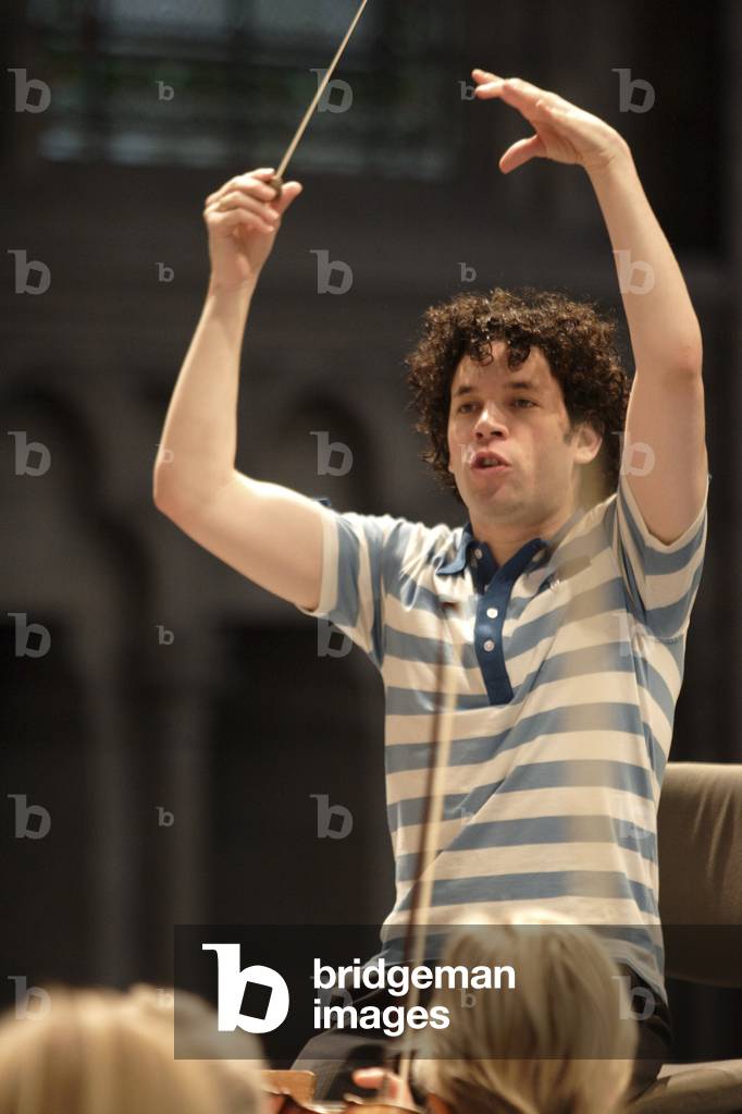 Gustavo Dudamel at Saint Denis Festival, Paris, 2007 (photo)
