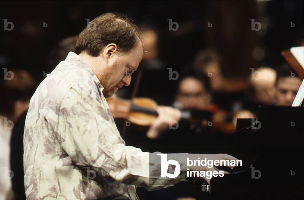 Peter Donohoe - portrait of the English pianist in rehearsal, May 1993. b. 1953