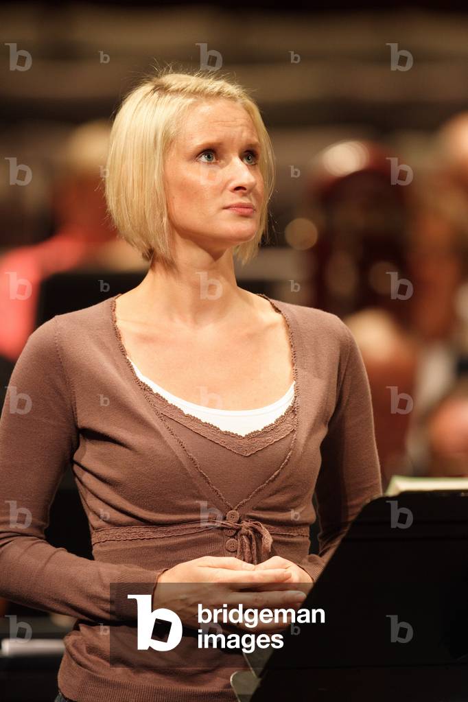 Hendrickje van Kerckhove, soprano singer rehearsing with ensemble orchestral de Paris - Théatre des champs Elysées, Paris, September 2008.