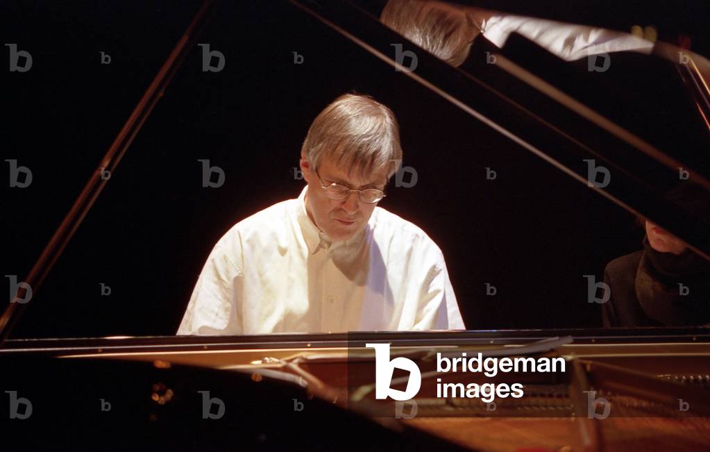 Christian Zacharias performing at the Théâtre de la Ville, Paris, March 2006.  German conductor and pianist,