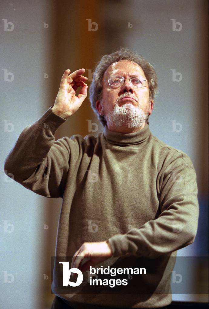 John Wilton Nelson performing in Paris, France, 2006 (photo)