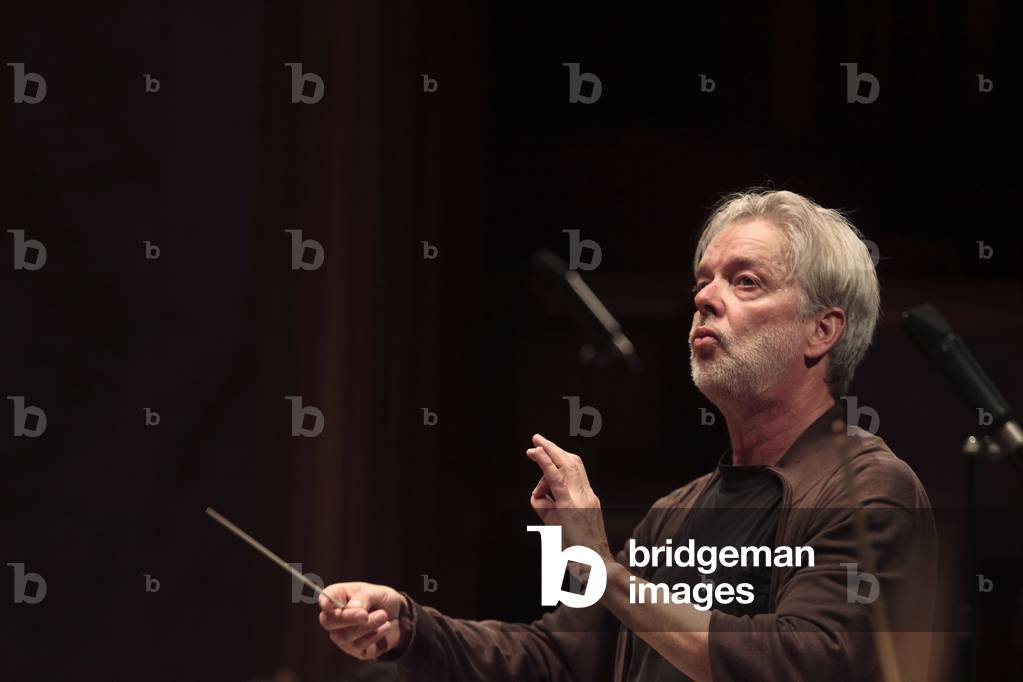 Jukka-Pekka Saraste at the Théâtre des Champs Elysées, Paris, 2016 (photo)