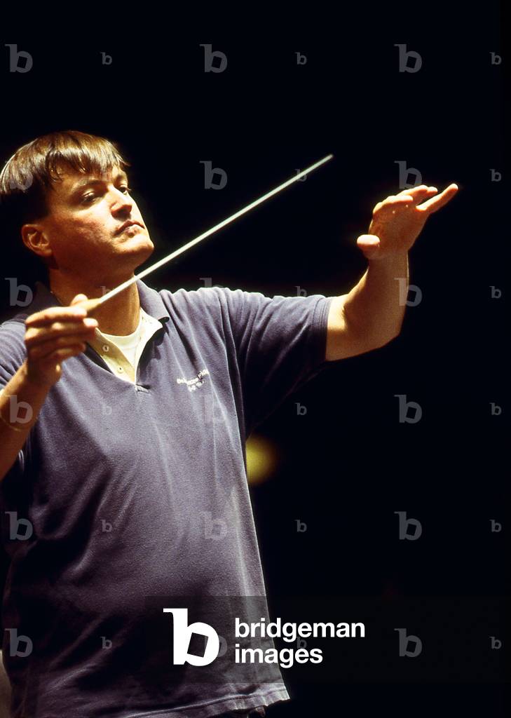Christian Thielemann performing in Paris, France, 2001 (photo)