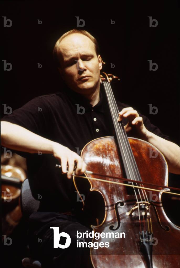 Truls Mork - portrait of the Norwegian cellsit, performing in 1998. b. 1961