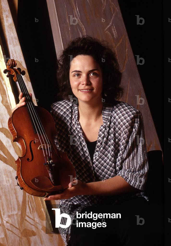 Tabea Zimmermann - portrait of the German violist at the Cité de la Musique, Paris, December 1999. b. 8 October 1966.