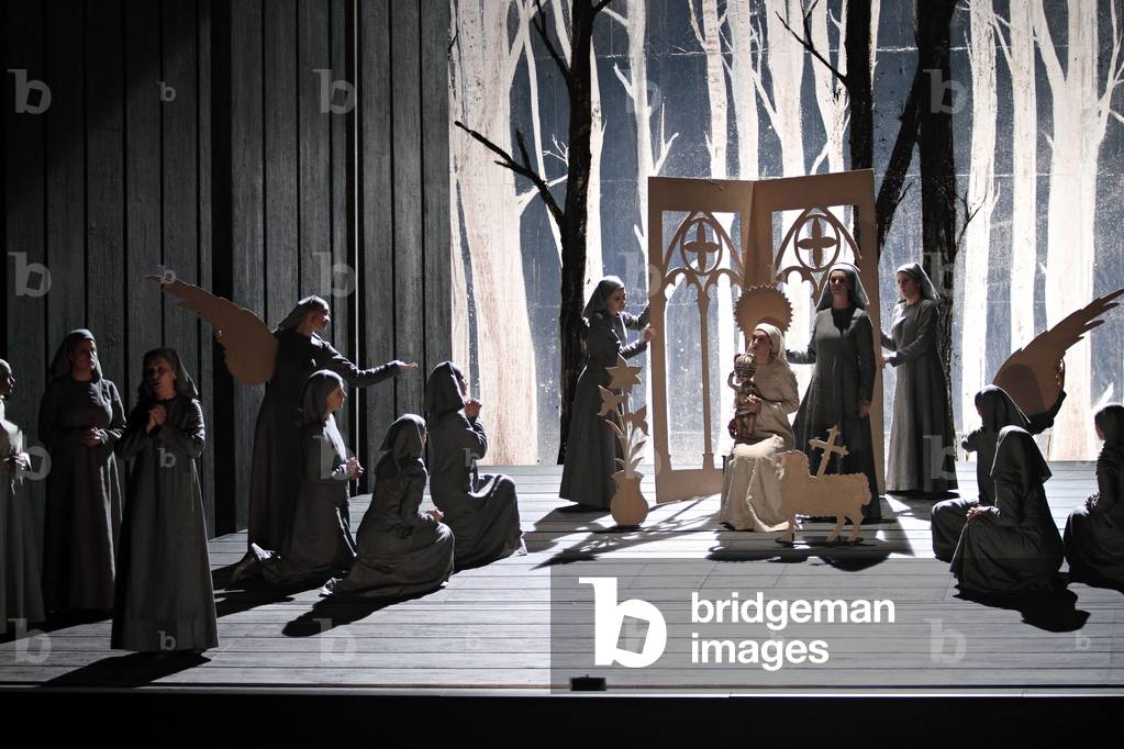 Dialogues des Carmélites, Opera played in Paris, France, 2013 (photo)