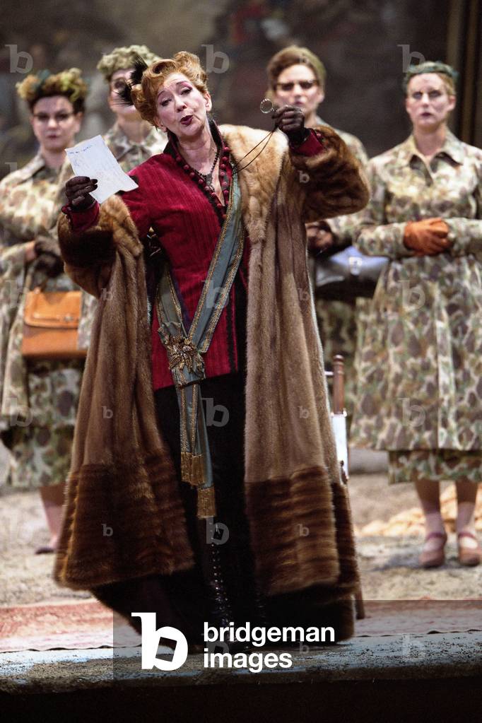 La Grande Duchesse de Gerolstein at the Theatre du Châtelet, Paris, 2004 (photo)