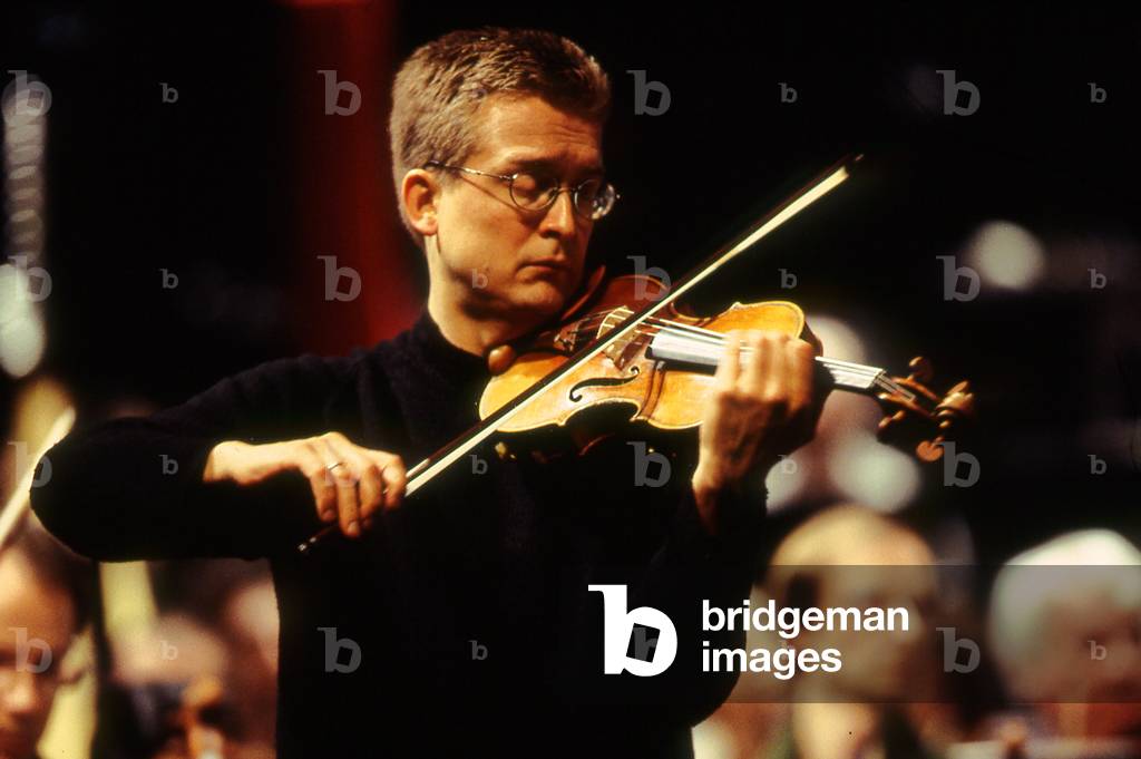 Christian Tetzlaff - German violinist performing with the 'Orchestre de Paris', Paris, France, 2004. b. 24 April 1966.