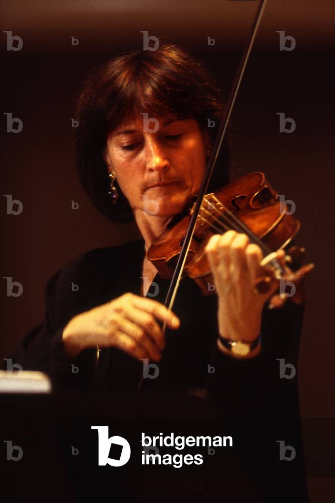 Chiara Bianchini (b. 1946), Swiss violinist. Paris, May 1997