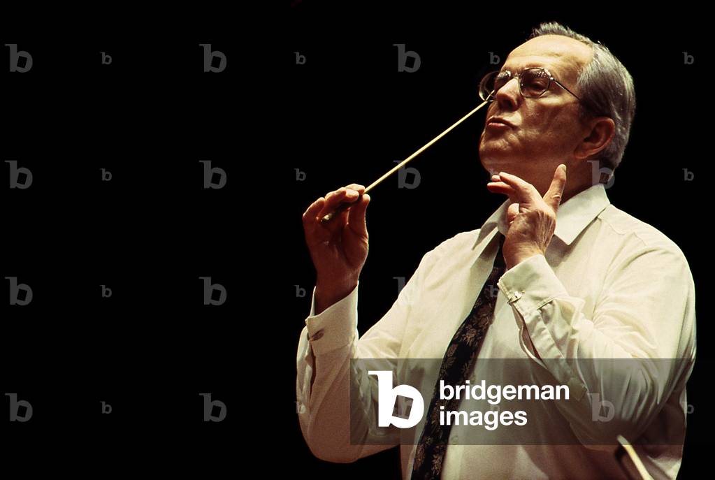 Wolfgang Sawallich German conductor born in 1923 conducting the Orchestre de Paris - Paris 1994