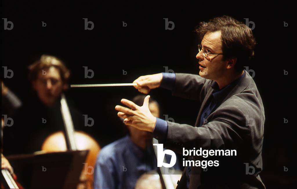 Sakari Oramo - portrait of the Finnish conductor, conducting at the Cité de la Musique, Paris, November 1999. b. 1965.