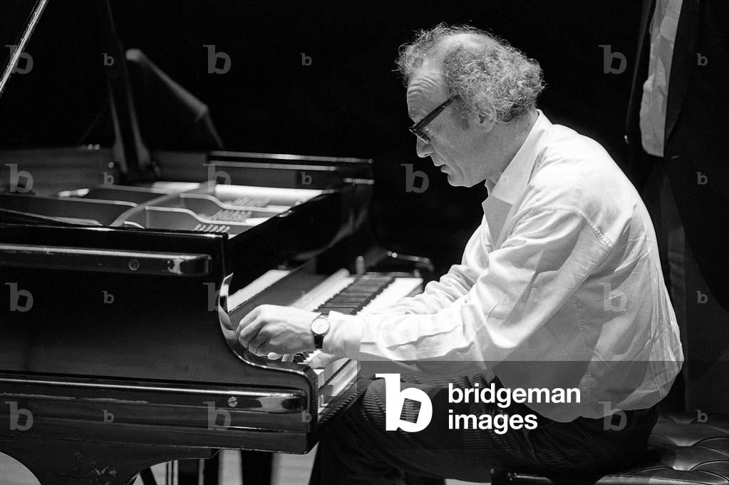 Alfred Brendel, 1986 (b/w photo)