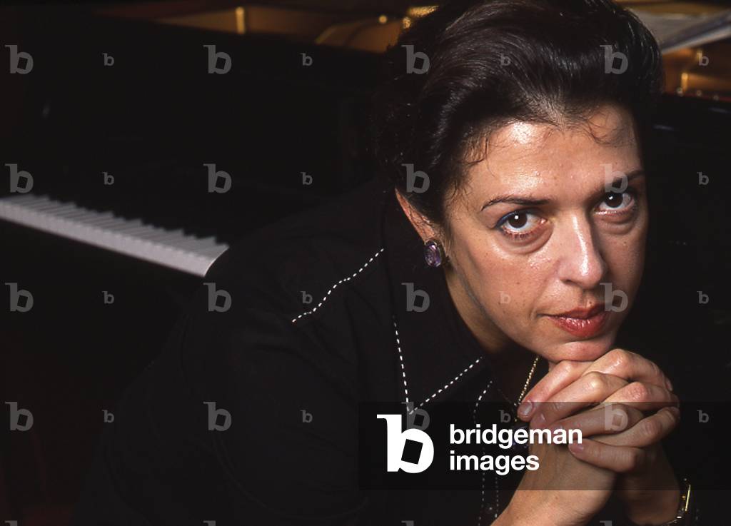 Elena Bashkirova - portrait of the Russian pianist, 2002