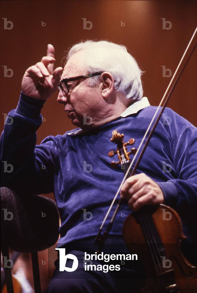 Isaac Stern, Paris, France, 1987 (photo)