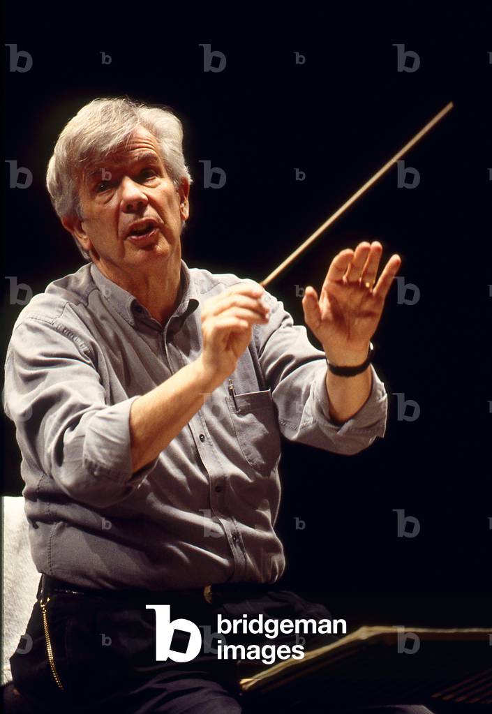 Christoph von Dohnányi performing with the Orchestre de Paris in Paris, March 1995. German conductor, born 1929.
