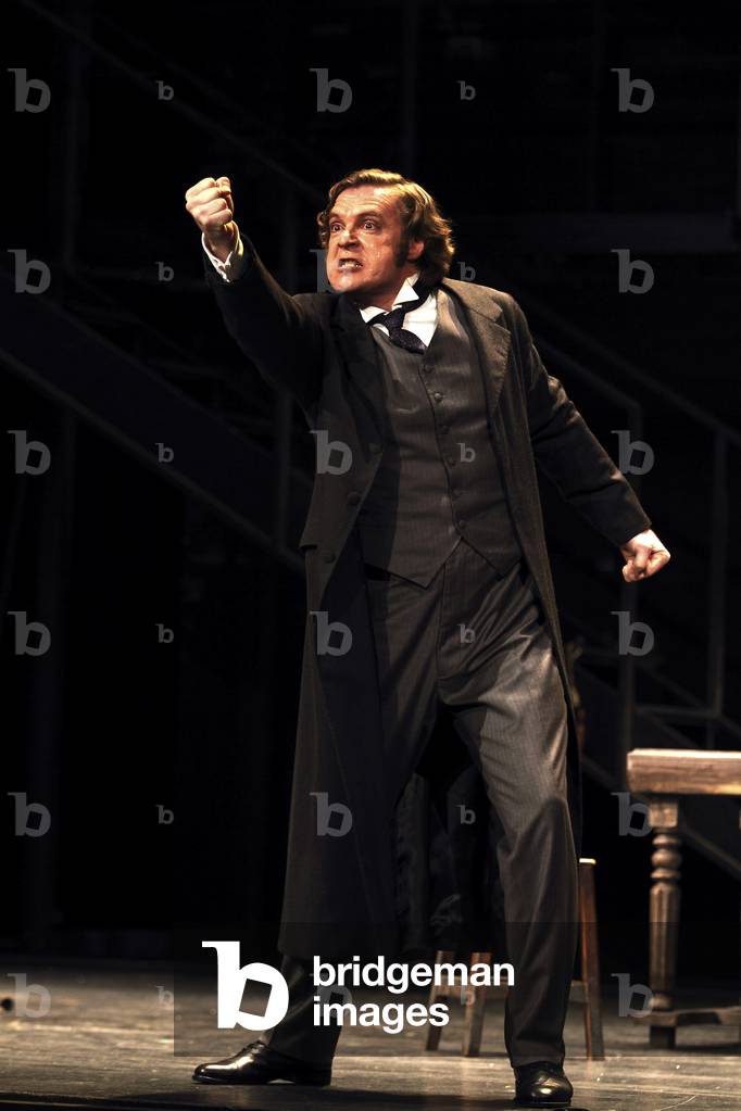 Jean-François Lapointe performign in Paris, France, 2010 (photo)