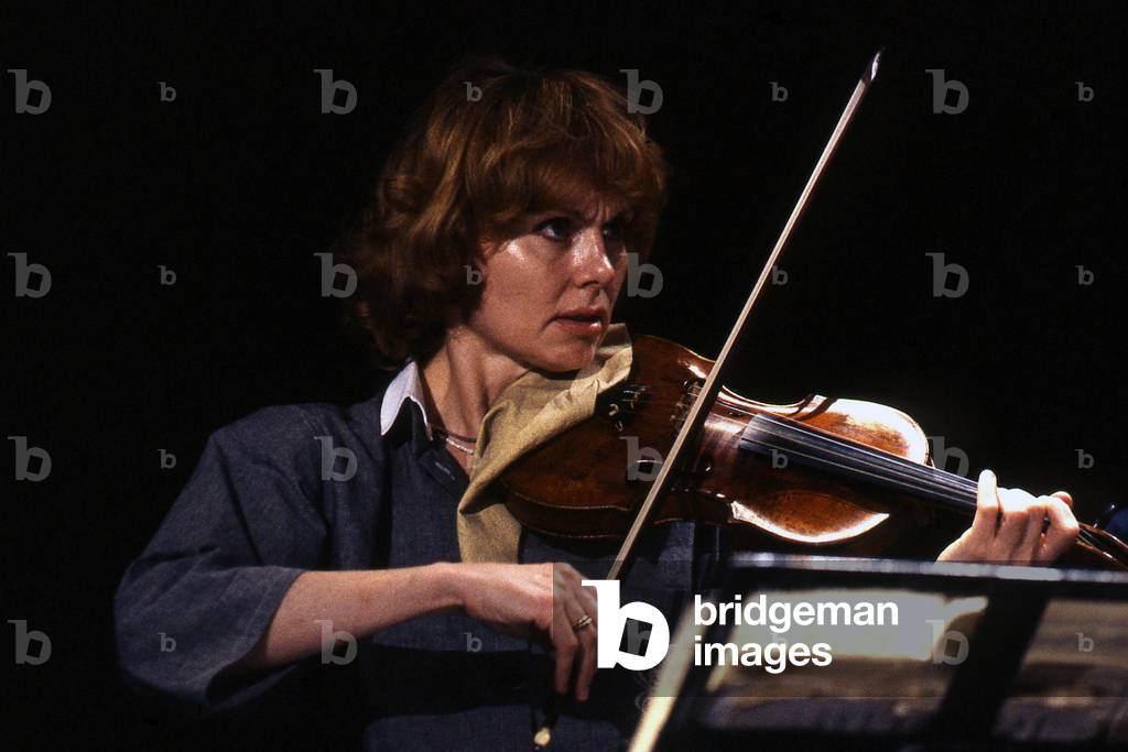 Tatiana Gridenko, performing in Paris, France, in 1991.TG: Russian violinist, b 1946 -.