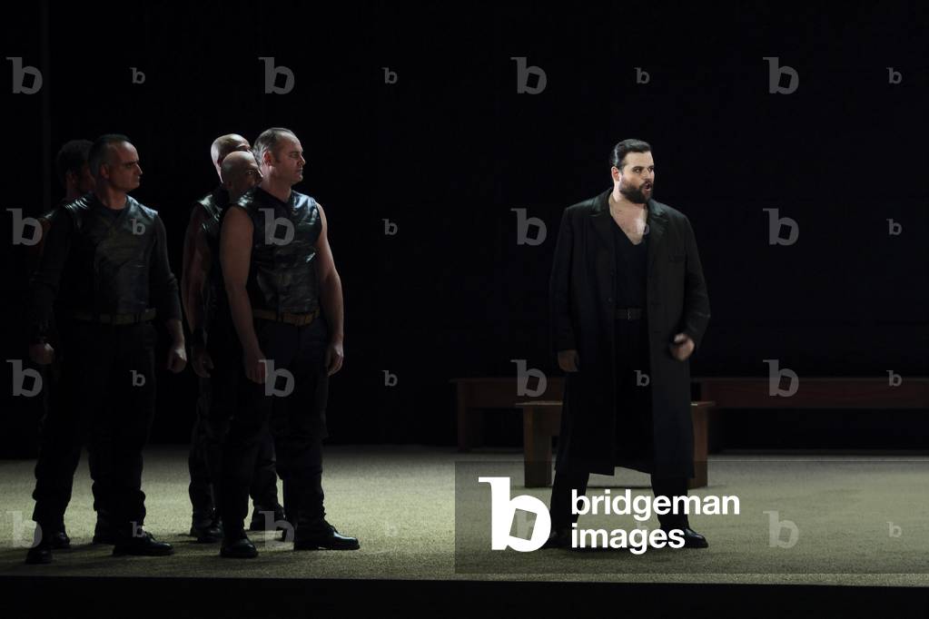 La Vestale at Le Theatre des Champs Elysées, Paris, 2013 (photo)