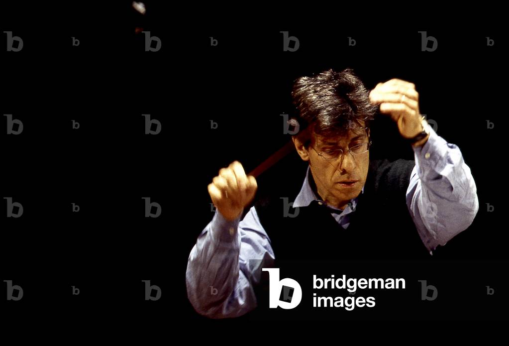 Jan Latham-Koenig in 2003, Paris, France. English conductor, b. 1953