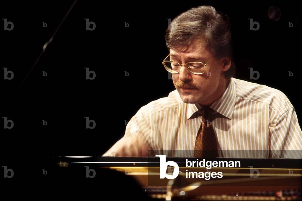 Stanislas Bunin (b. 1966), Russian pianist, May 2002