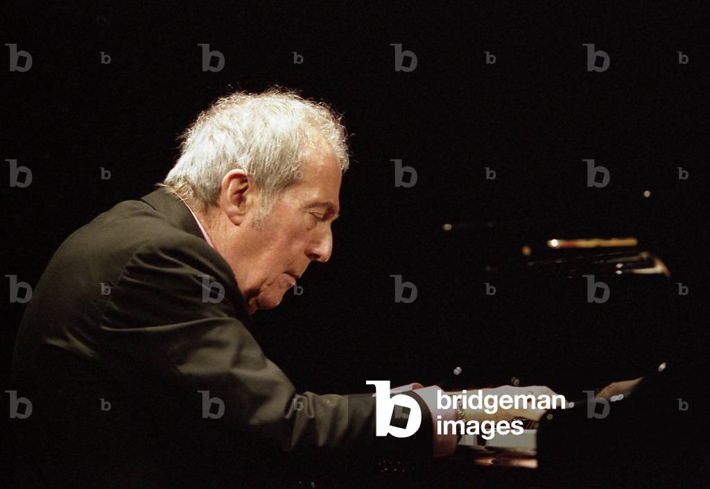 Aldo Ciccolini performing in Paris, France, 2006 (photo)