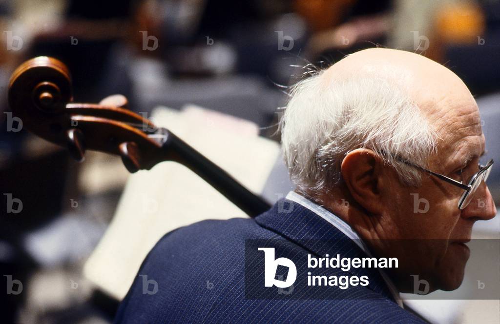 Mistislav Rostropovich with the Orchestre National de France at the Theatre des Champs Elysees, Paris, 1991 (photo)