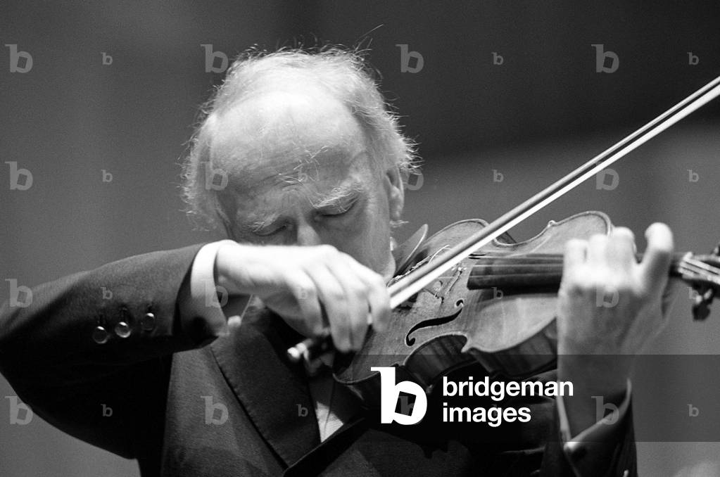 Yehudi Menuhin, 1986 (b/w photo)