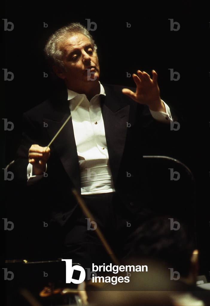 Daniel Barenboim conducting in Paris, 1998